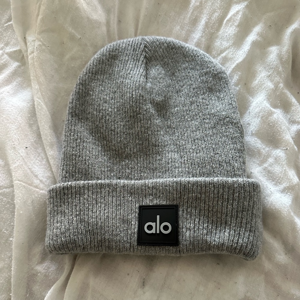 ALO YOGA BEANIE